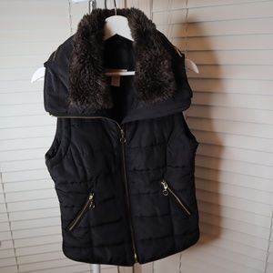 Puffy Vest with faux fur trim size small loose fit